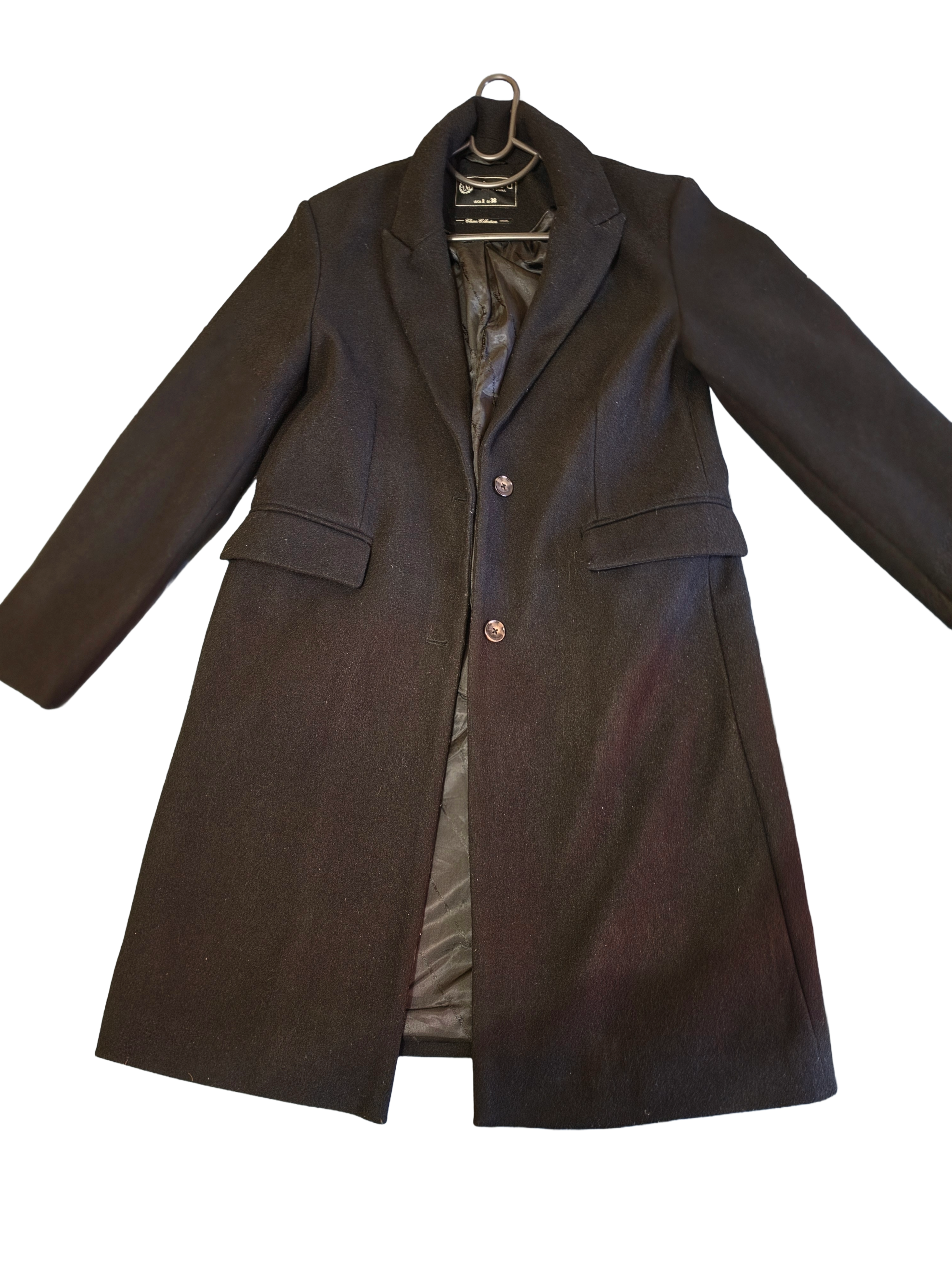 Amisu Black coat